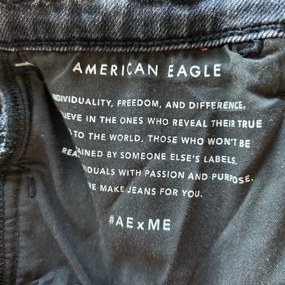 American eagle dark gray/blue women jeans, size 8 short, pre loved, stretch - Picture 7 of 11